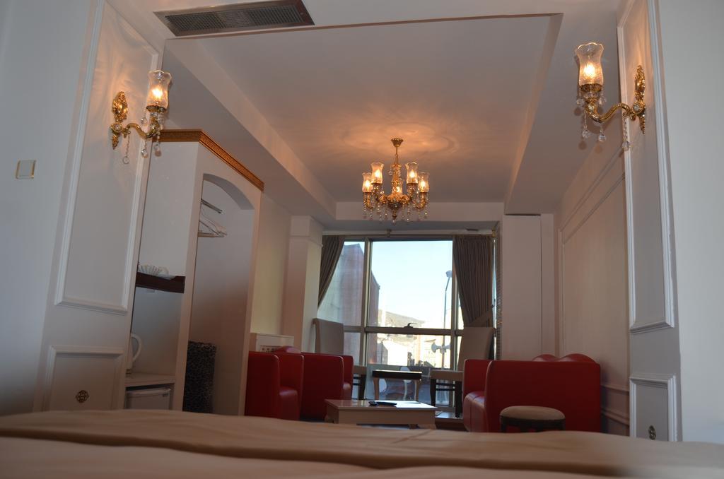 The Gala Palace Suits Kars Rum bild