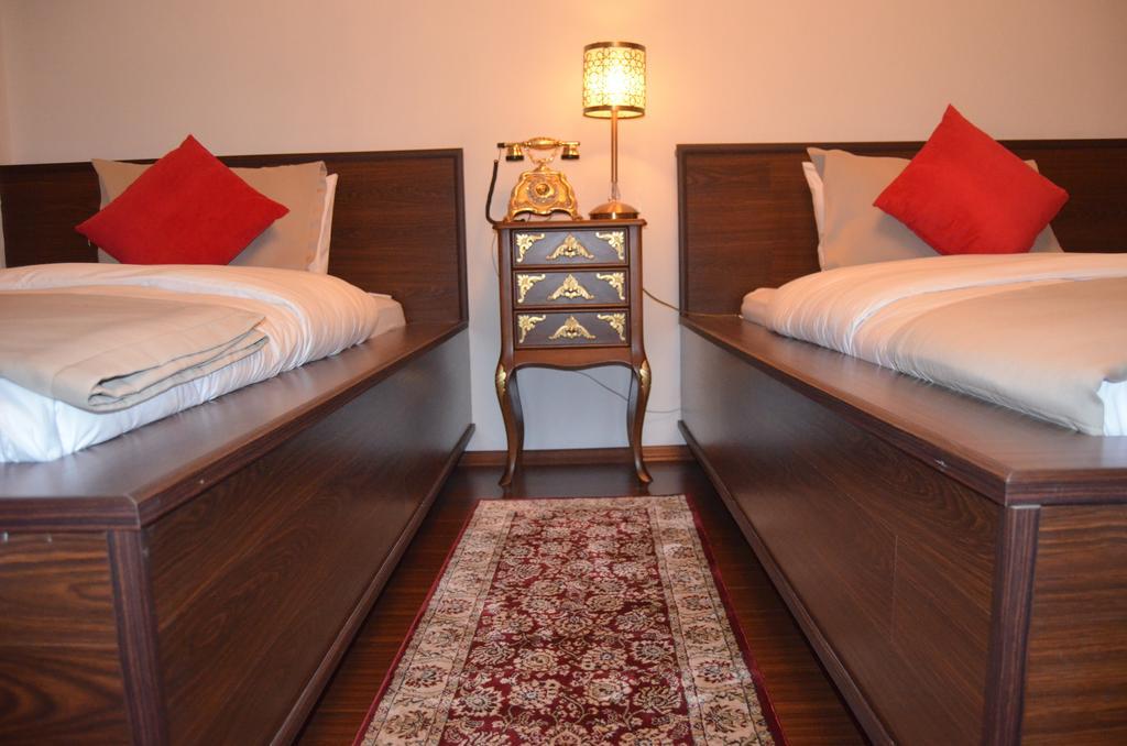 The Gala Palace Suits Kars Rum bild